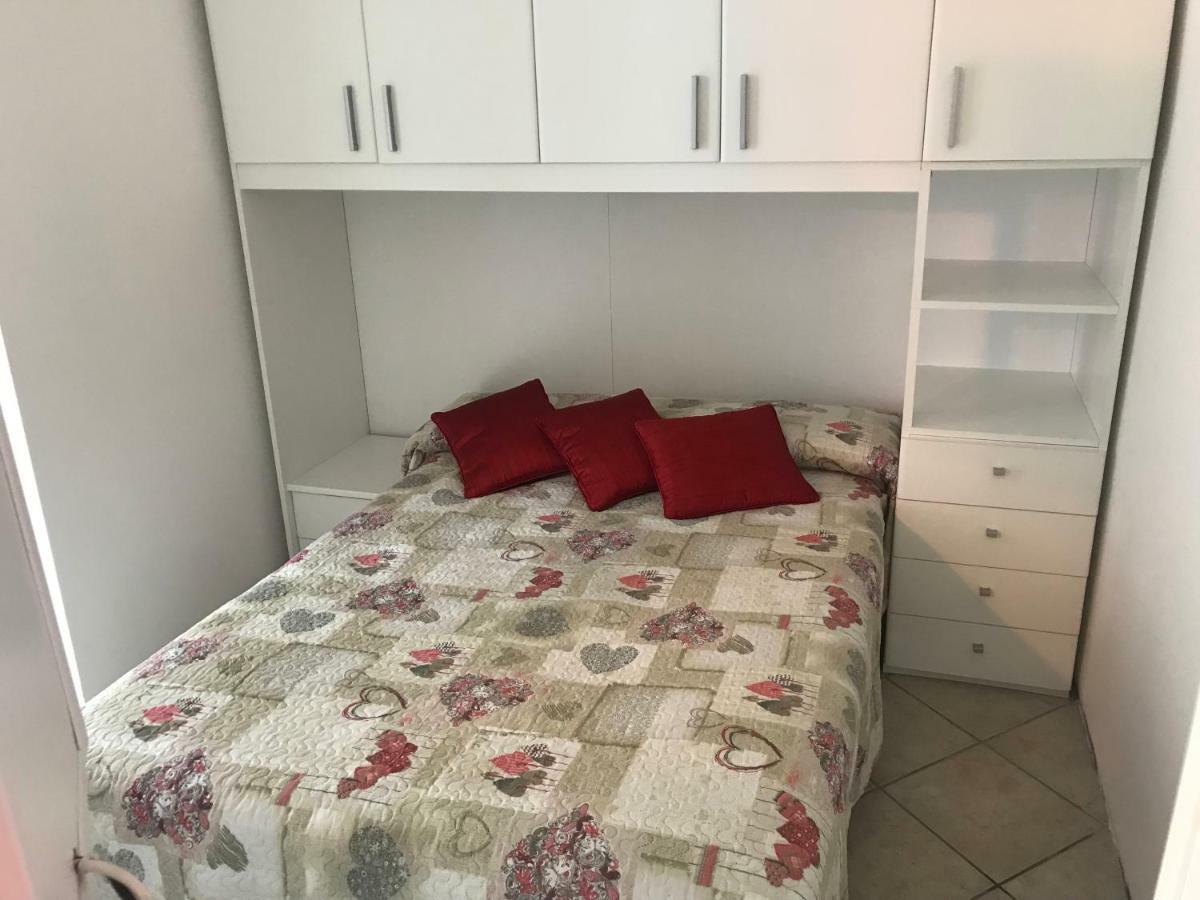 Appartamento Casa Vacanze Spiaggia D'Oro เดเซนซาโนเดลการ์ดา ภายนอก รูปภาพ